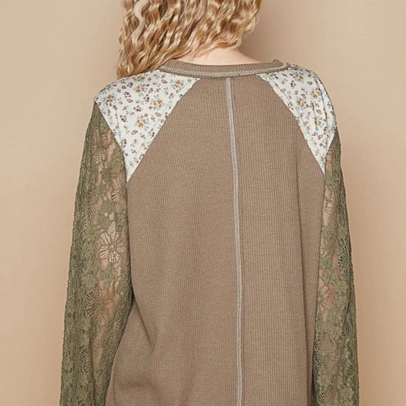 POL Olive Floral Lace Sleeve Top - Picture 3 of 3
